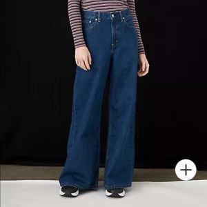 Levi’s Loose Wide Leg Jeans. Size 27.